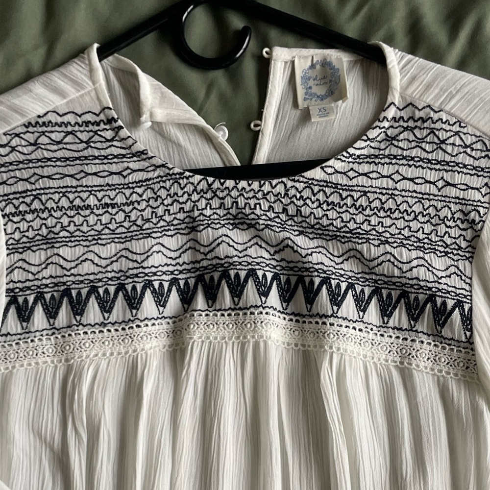 Blouse - Picture 2 of 2